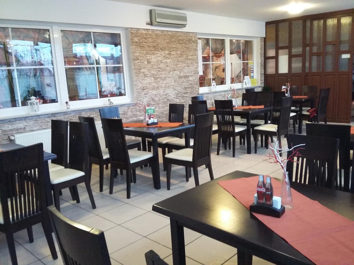 Gostilna Marta Hotel Oslusevci Luaran gambar